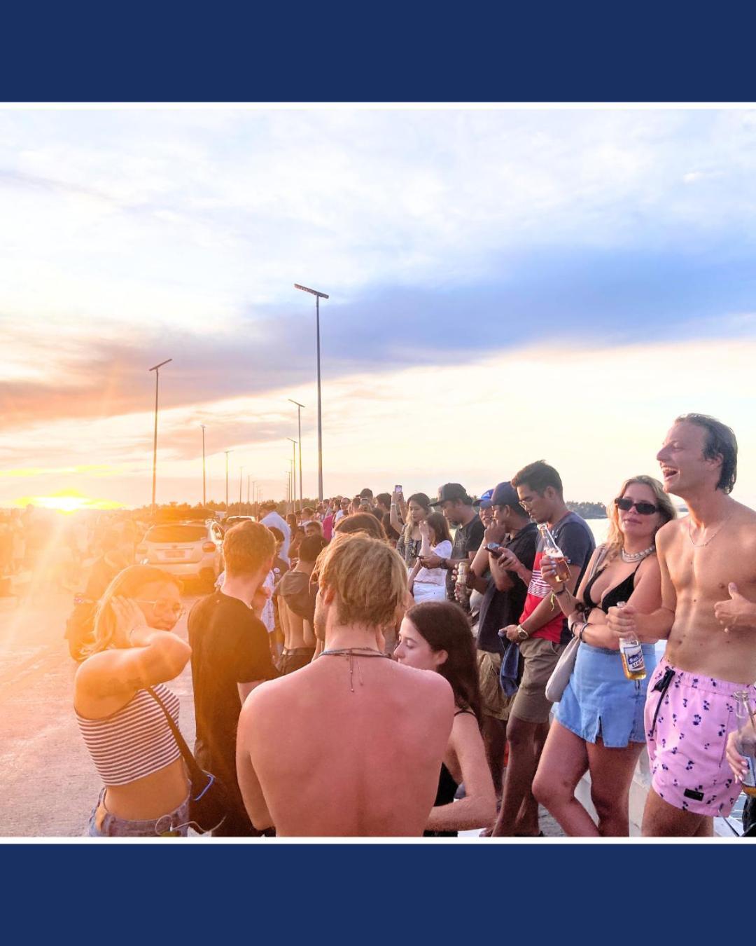 Three Little Birds Surf Hostel General Luna  Bagian luar foto